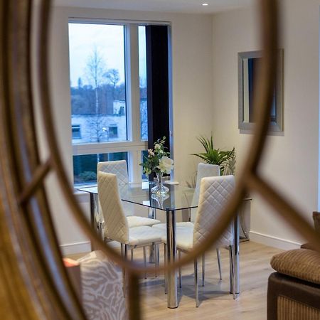 2 Bed Property Close To Heathrow Airport هاونسلو المظهر الخارجي الصورة
