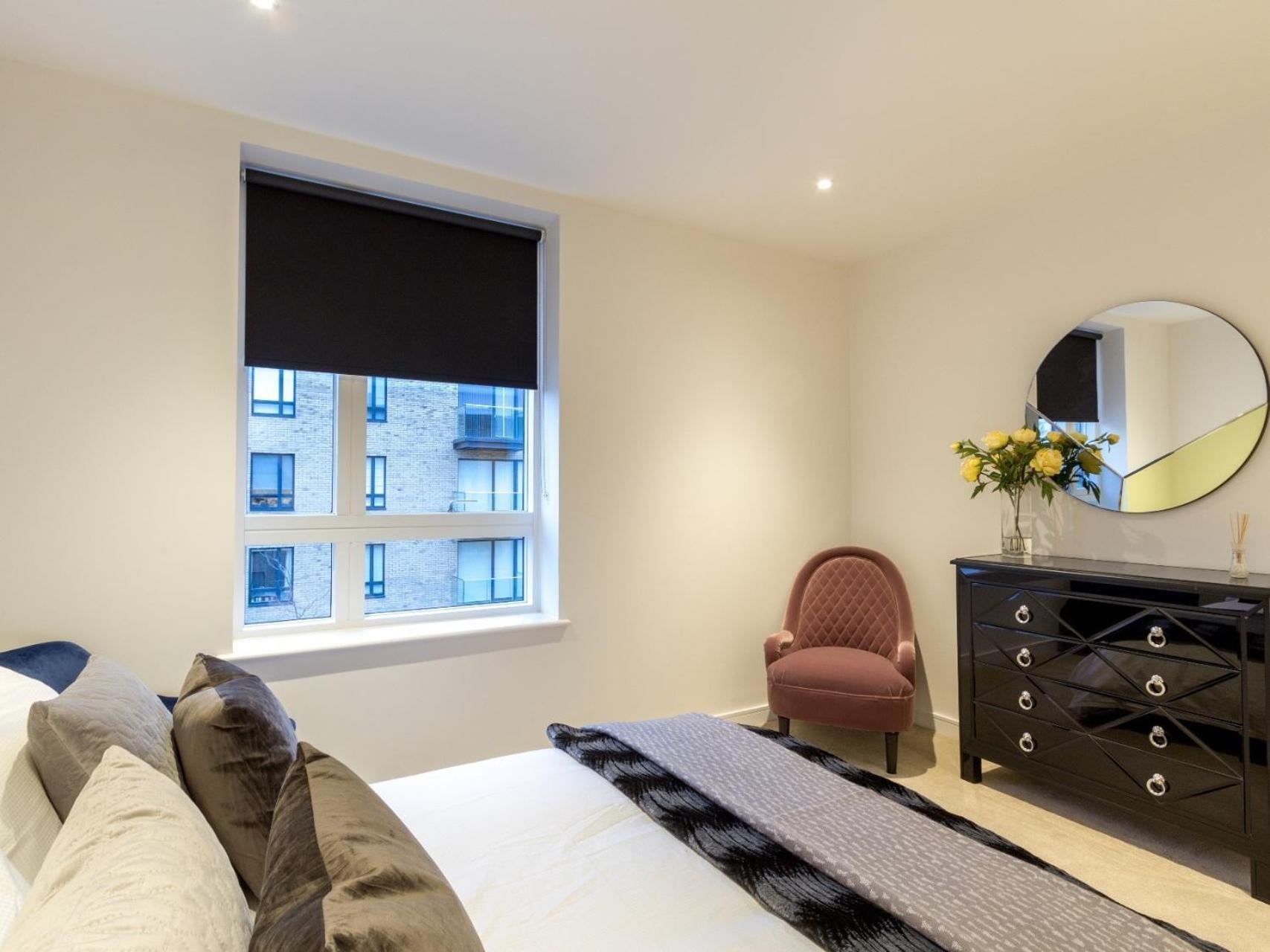 2 Bed Property Close To Heathrow Airport هاونسلو المظهر الخارجي الصورة