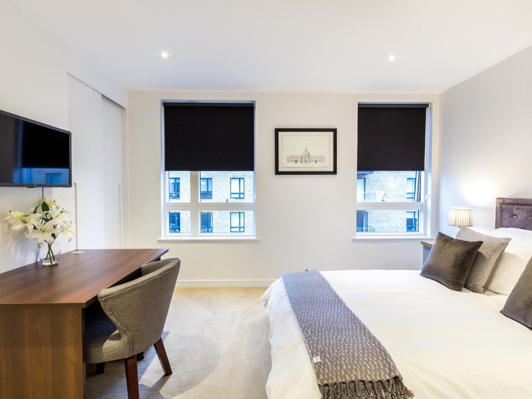 2 Bed Property Close To Heathrow Airport هاونسلو المظهر الخارجي الصورة