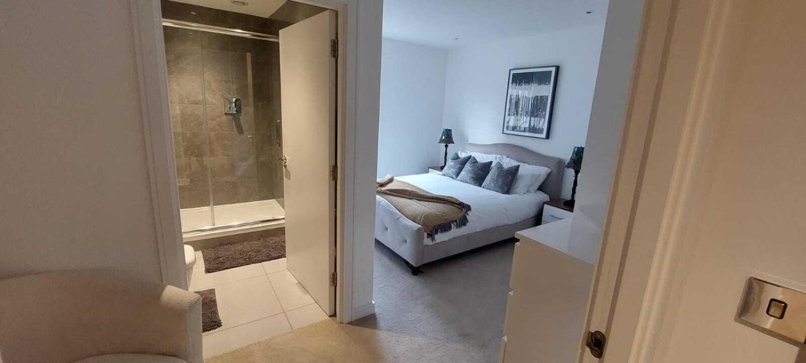 2 Bed Property Close To Heathrow Airport هاونسلو المظهر الخارجي الصورة