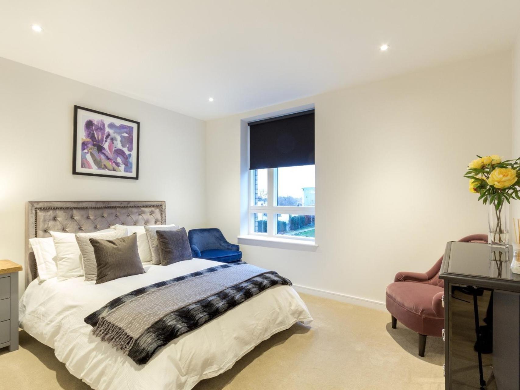 2 Bed Property Close To Heathrow Airport هاونسلو المظهر الخارجي الصورة